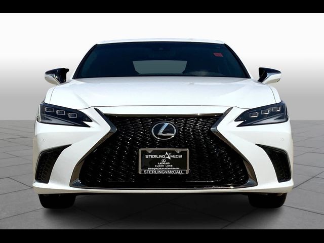 2023 Lexus ES ES 300h F SPORT Handling