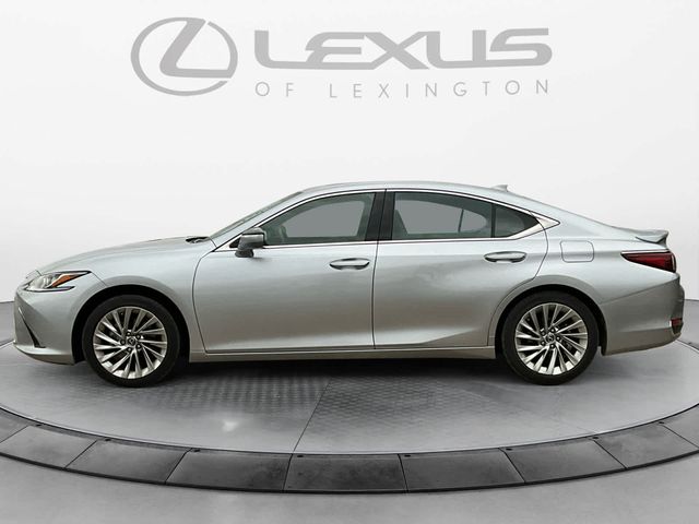 2023 Lexus ES 300h Luxury