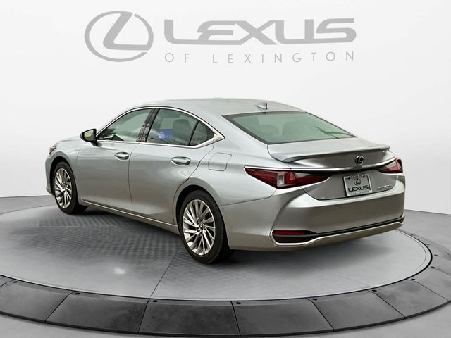 2023 Lexus ES 300h Luxury