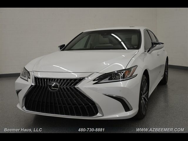 2023 Lexus ES 300h