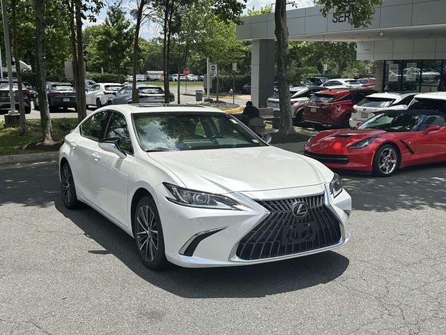 2023 Lexus ES 300h