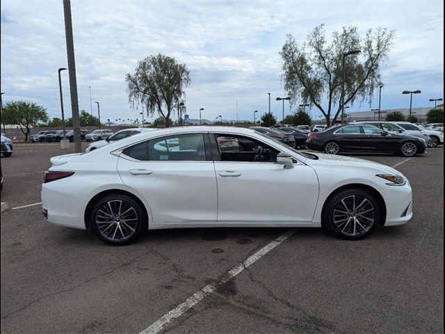 2023 Lexus ES 300h