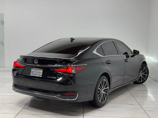 2023 Lexus ES 300h