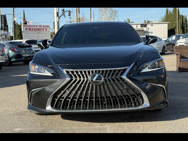 2023 Lexus ES 300h