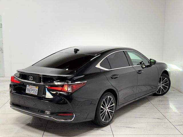 2023 Lexus ES 300h