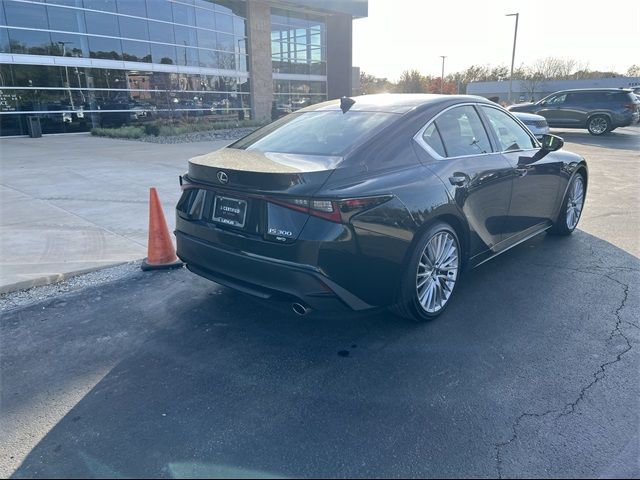 2023 Lexus IS 300