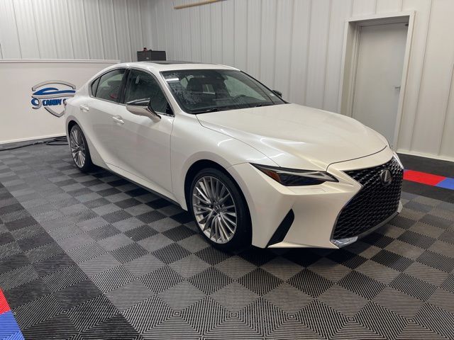 2023 Lexus IS 300