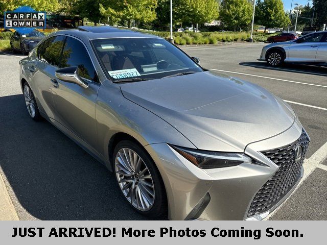 2023 Lexus IS 300