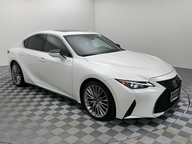 2023 Lexus IS 300