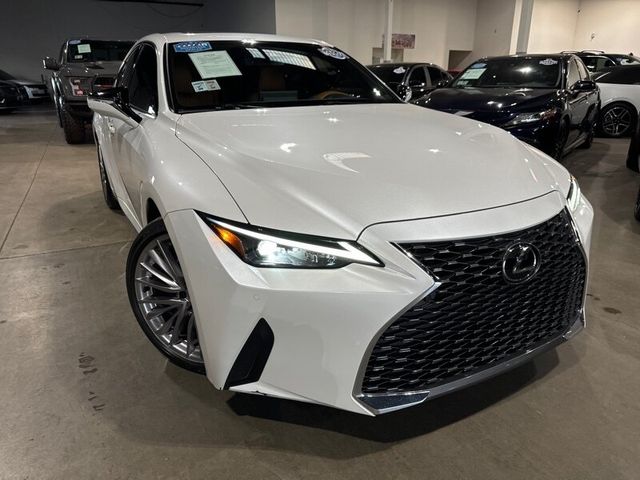 2023 Lexus IS 300