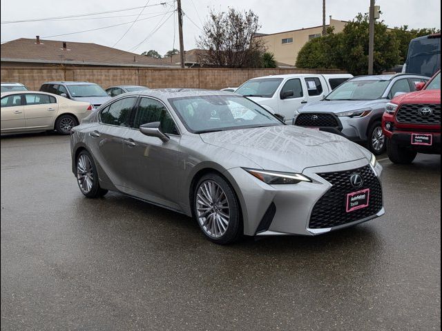 2023 Lexus IS 300