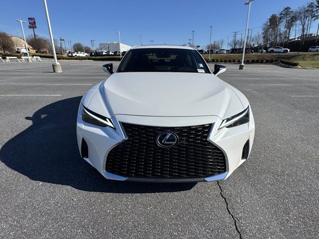 2023 Lexus IS 300