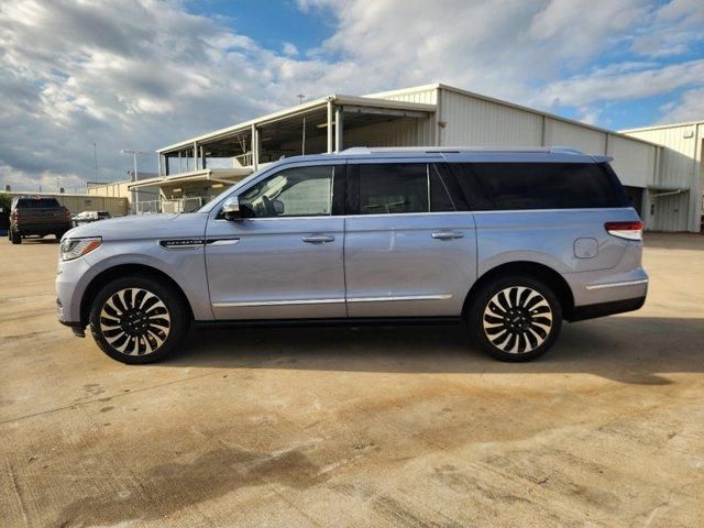 2023 Lincoln Navigator L Black Label