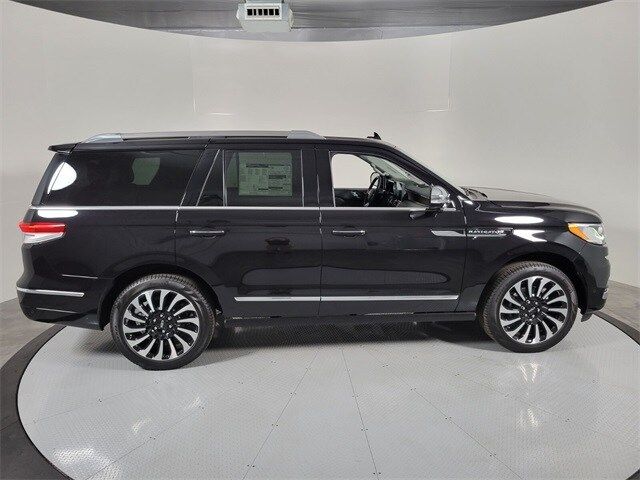 2023 Lincoln Navigator Black Label