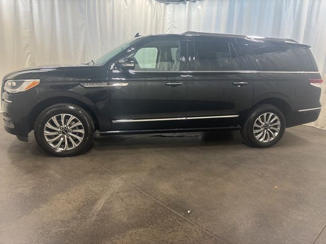 2023 Lincoln Navigator L Standard