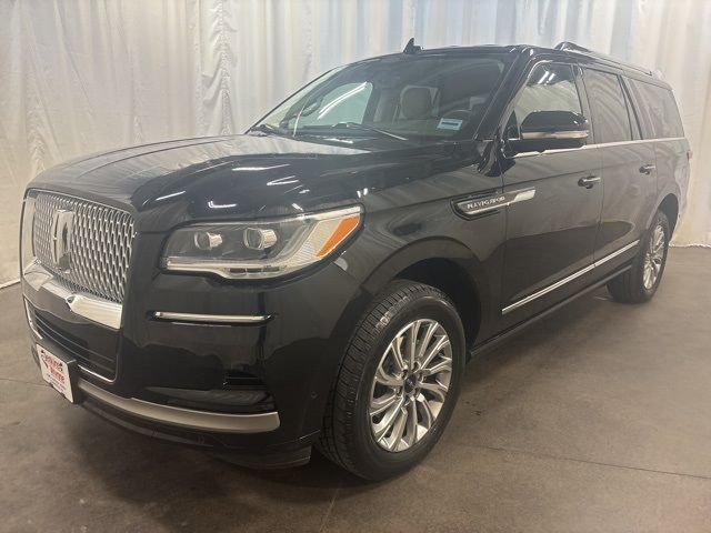 2023 Lincoln Navigator L Standard