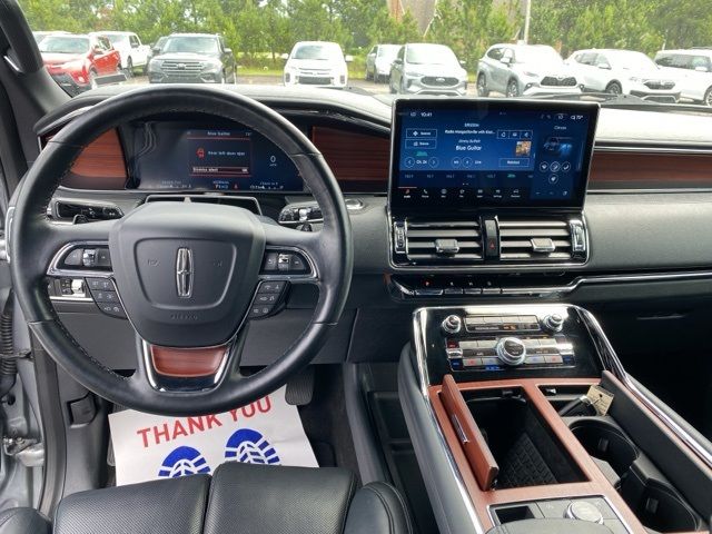 2023 Lincoln Navigator L Reserve