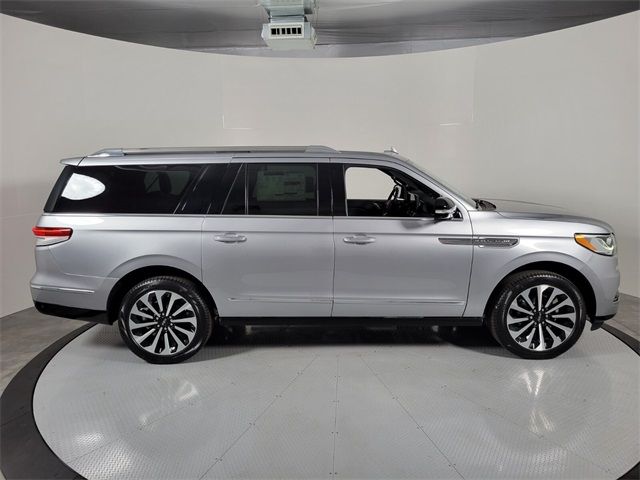 2023 Lincoln Navigator L Reserve