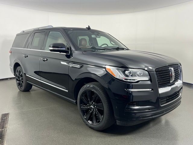 2023 Lincoln Navigator L Reserve