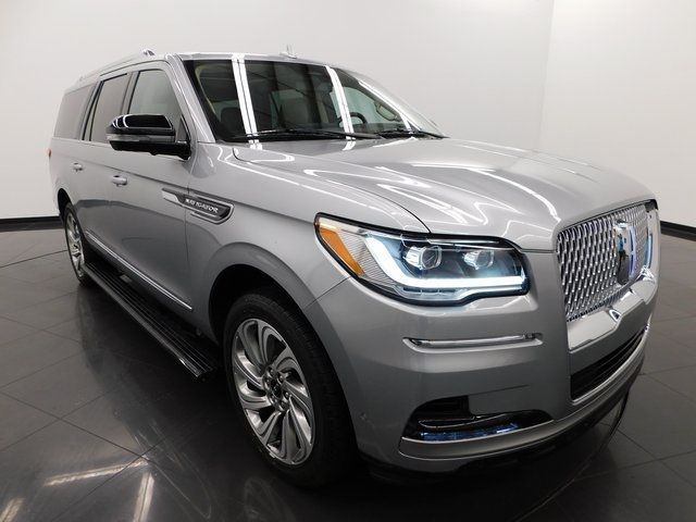 2023 Lincoln Navigator L Reserve