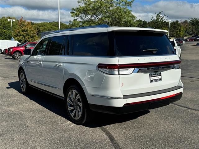 2023 Lincoln Navigator L Reserve