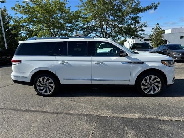 2023 Lincoln Navigator L Reserve