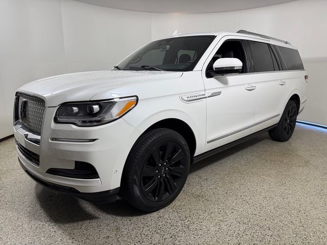 2023 Lincoln Navigator L Reserve