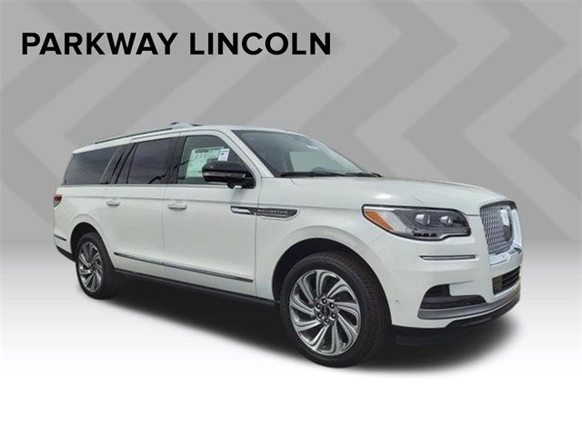 2023 Lincoln Navigator L Reserve