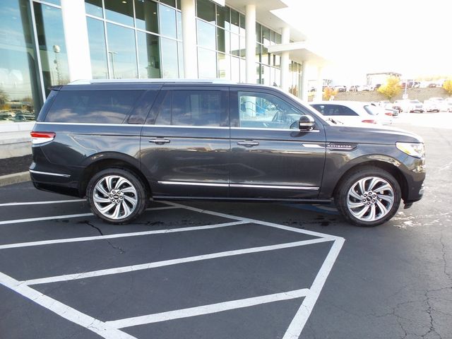 2023 Lincoln Navigator L Reserve