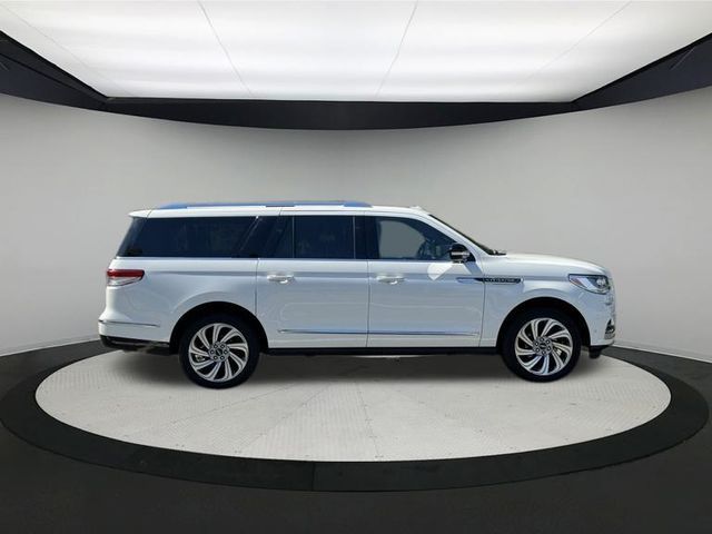 2023 Lincoln Navigator L Reserve