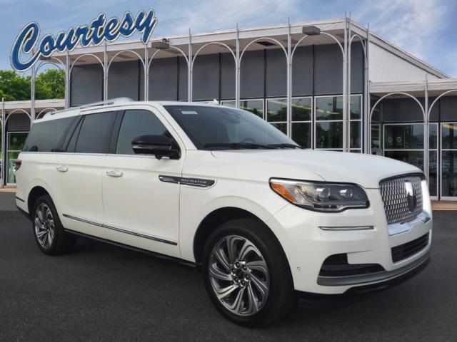 2023 Lincoln Navigator L Reserve