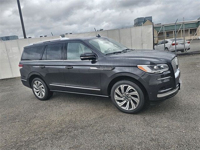 2023 Lincoln Navigator Reserve