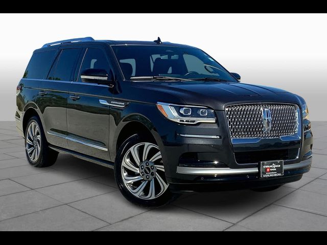 2023 Lincoln Navigator Standard