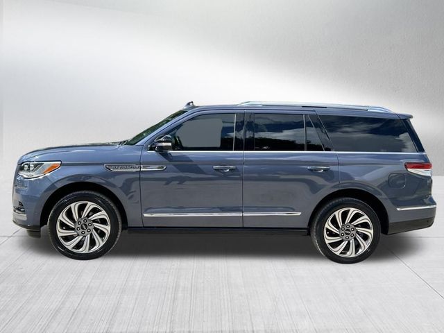 2023 Lincoln Navigator Standard