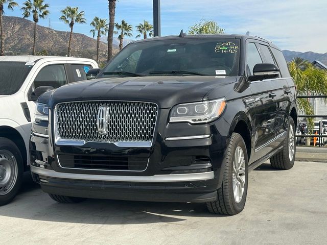 2023 Lincoln Navigator Standard