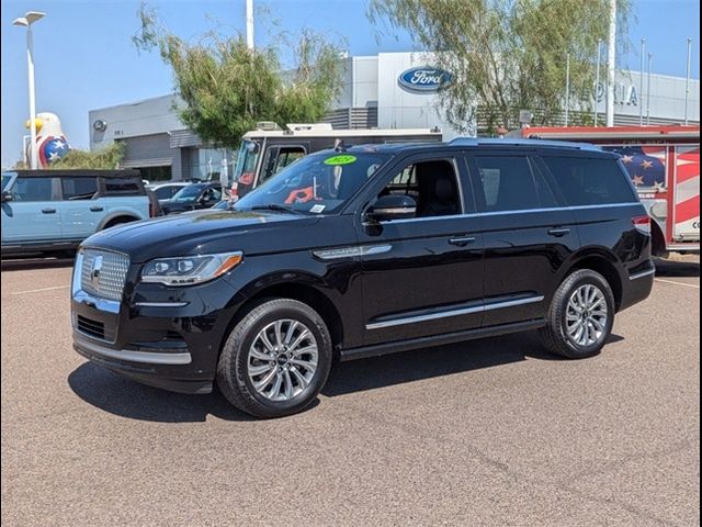 2023 Lincoln Navigator Standard