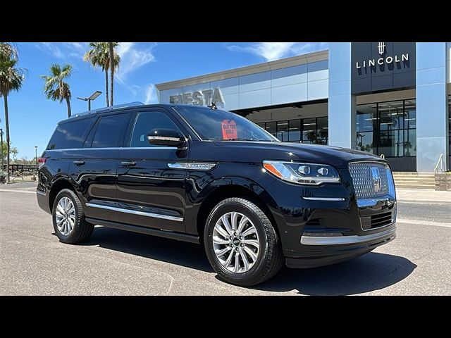 2023 Lincoln Navigator Standard