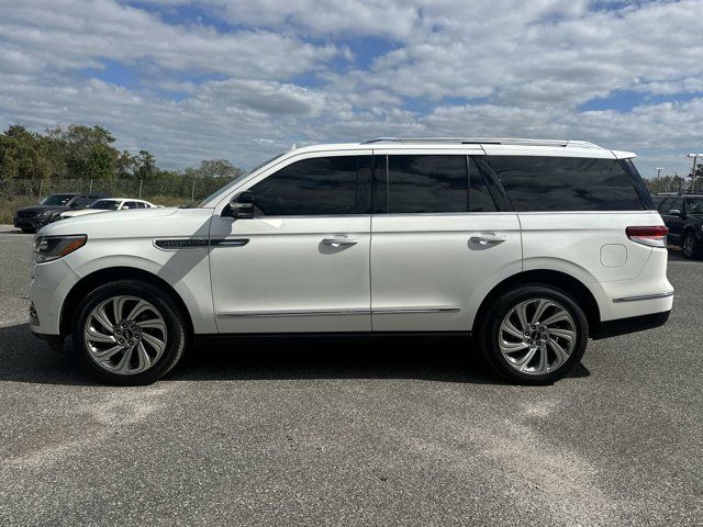 2023 Lincoln Navigator Standard