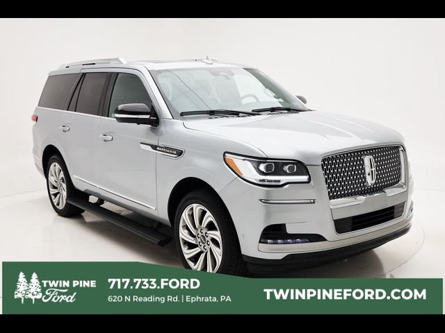 2023 Lincoln Navigator Standard