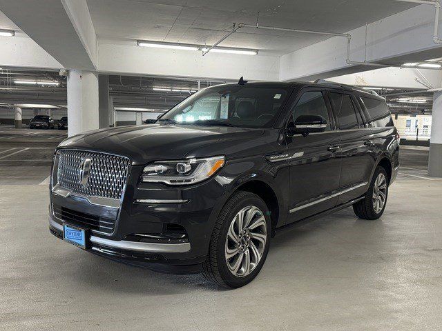 2023 Lincoln Navigator L Reserve