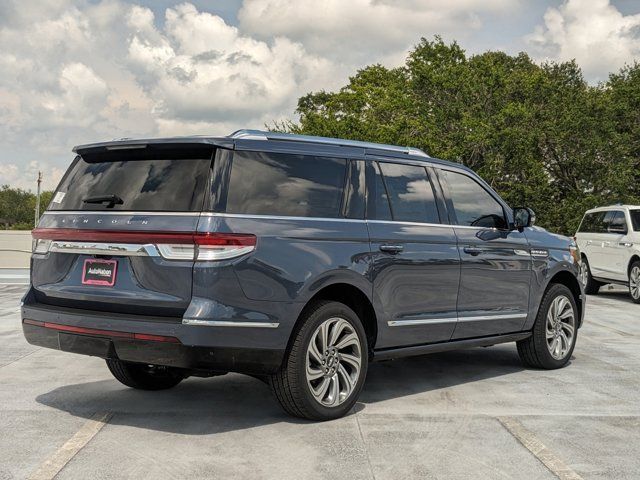 2023 Lincoln Navigator L Reserve