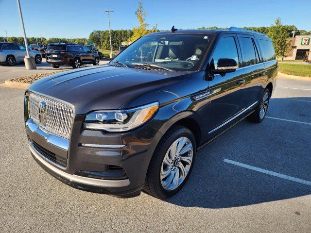 2023 Lincoln Navigator L Reserve