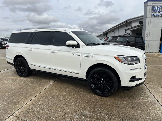 2023 Lincoln Navigator L Reserve