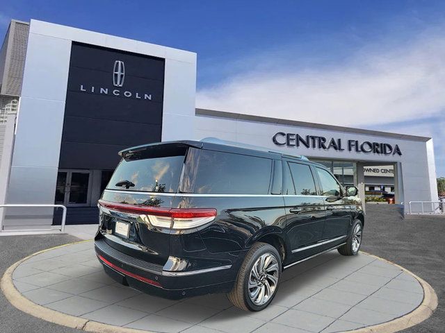 2023 Lincoln Navigator L Reserve