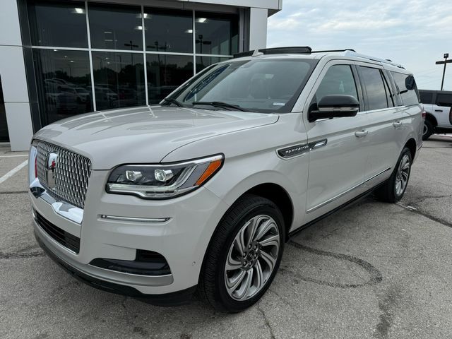 2023 Lincoln Navigator L Reserve