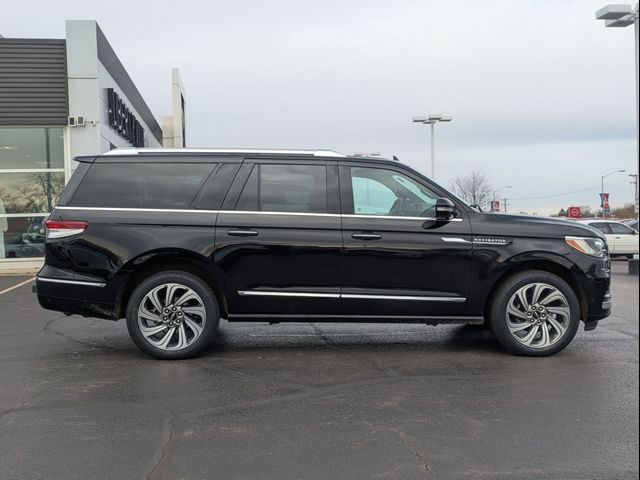 2023 Lincoln Navigator L Standard