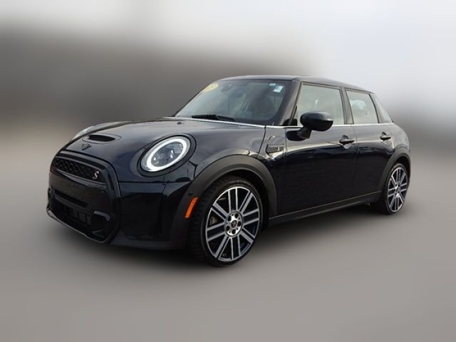 2023 MINI Hardtop 4 Door Cooper S Classic