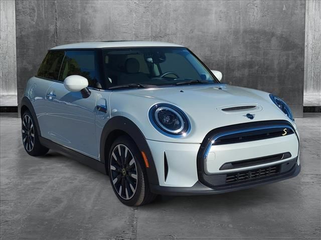 2023 MINI Cooper Hardtop SE