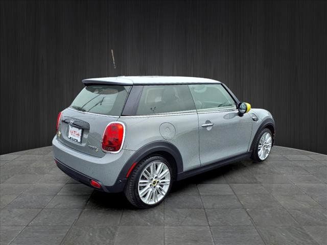 2023 MINI Cooper Hardtop SE