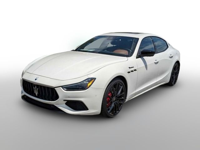 2023 Maserati Ghibli Modena Q4